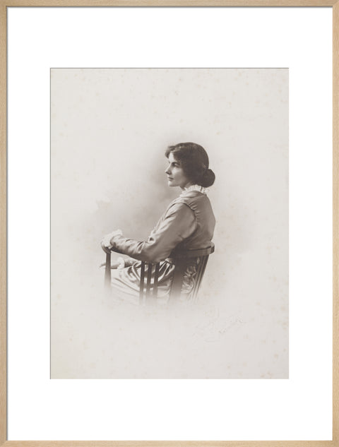 Photograph of Suffragette Violet Aitken 1905
