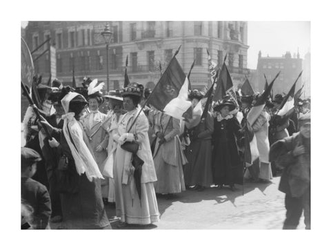 Suffragettes in a procession to promote the Women's Exhibition 1909