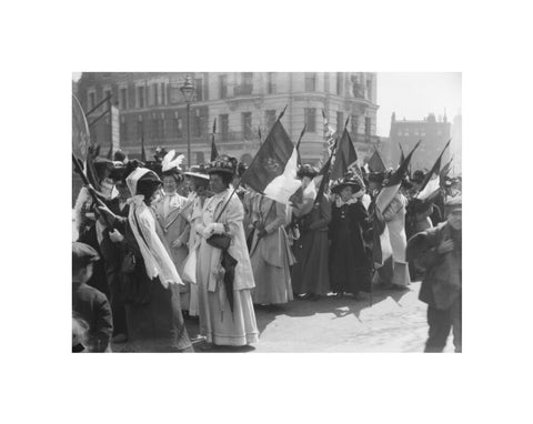 Suffragettes in a procession to promote the Women's Exhibition 1909