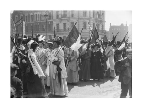 Suffragettes in a procession to promote the Women's Exhibition 1909