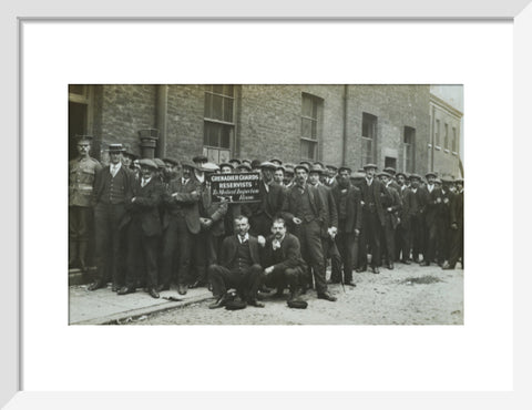 Grenadier Guards reservists queueing to re-enlist 1914