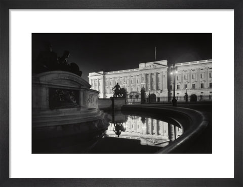 Buckingham Palace at night1920-1933