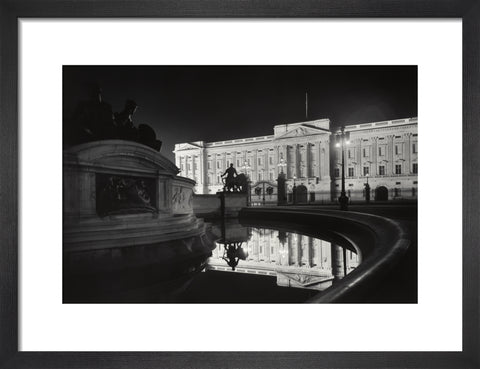 Buckingham Palace at night1920-1933