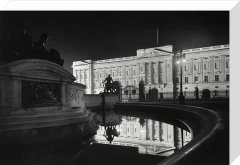 Buckingham Palace at night1920-1933