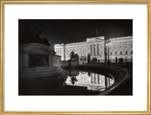 Buckingham Palace at night1920-1933