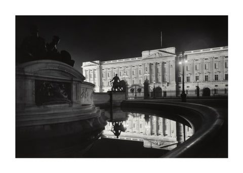 Buckingham Palace at night1920-1933