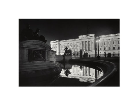 Buckingham Palace at night1920-1933