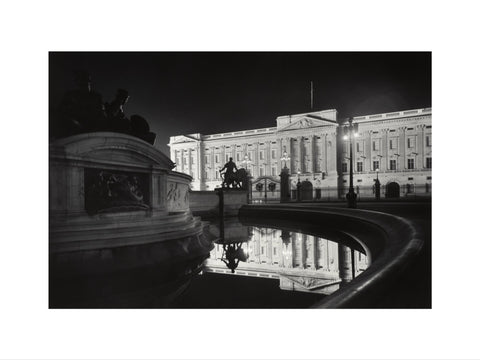 Buckingham Palace at night1920-1933