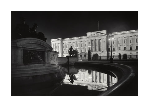 Buckingham Palace at night1920-1933