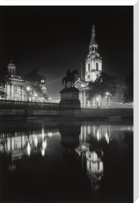 Trafalgar Square at night