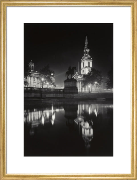 Trafalgar Square at night