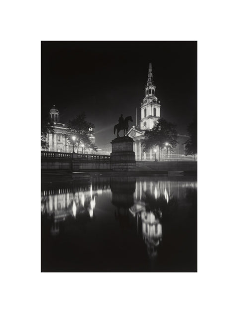 Trafalgar Square at night