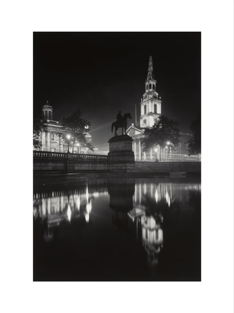 Trafalgar Square at night