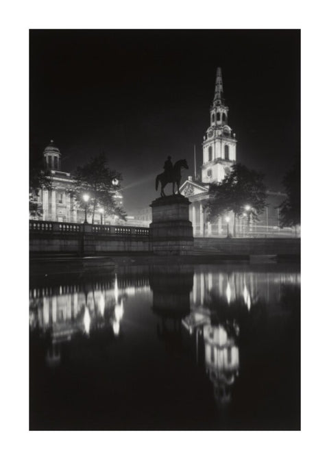 Trafalgar Square at night