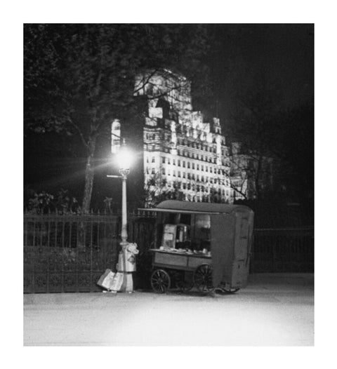 Shell Mex House at night C.1935