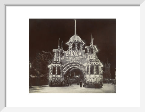 Canadian Arch' on Victoria Embankment c 1915