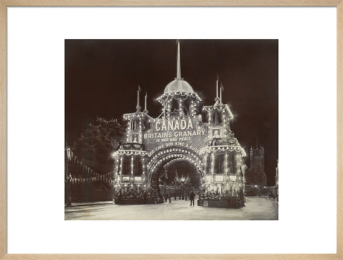 Canadian Arch' on Victoria Embankment c 1915