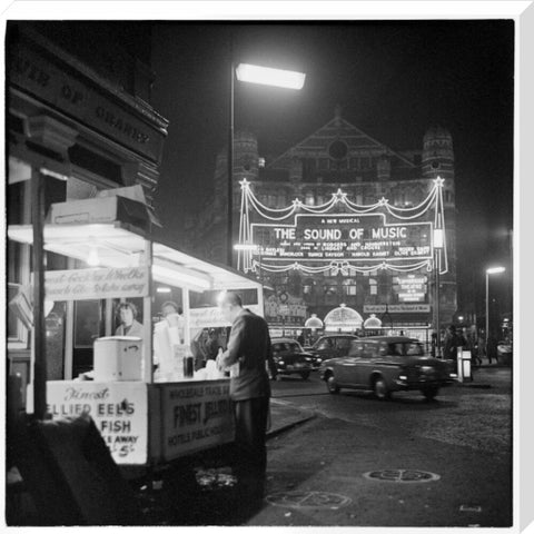 The Palace Theatre at night 1960