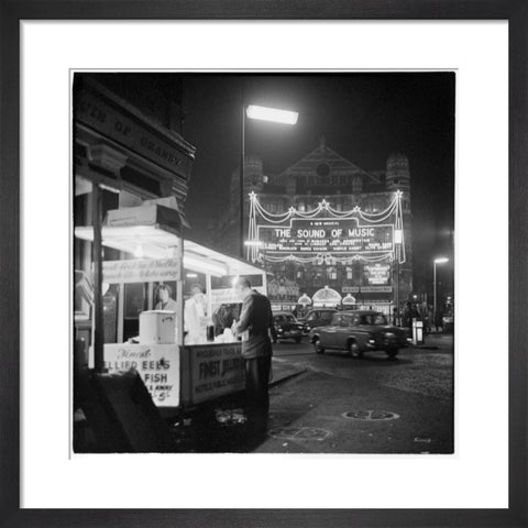 The Palace Theatre at night 1960