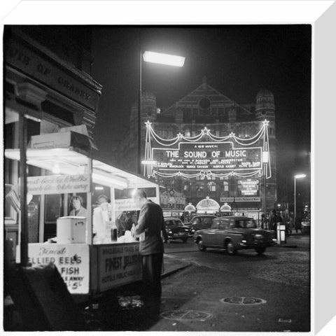 The Palace Theatre at night 1960