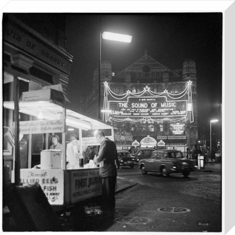 The Palace Theatre at night 1960