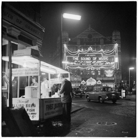 The Palace Theatre at night 1960